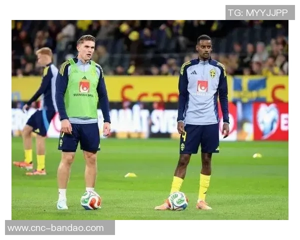 约克雷斯回归里斯本处理个人事务与葡萄牙体育友人聚会 约克雷斯回归里斯本处理个人事务与葡萄牙体育友人聚会