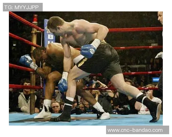 米奇约翰逊强调阵容深度的重要性每个人都需发挥作用以应对挑战